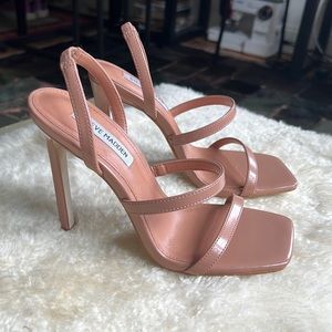 Nude Steve Madden Pumps